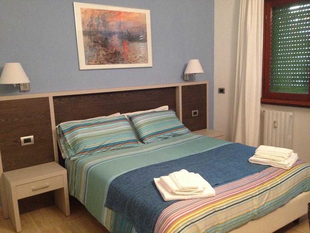 Trastevere'S Friends Bed & Breakfast Rome Exterior photo